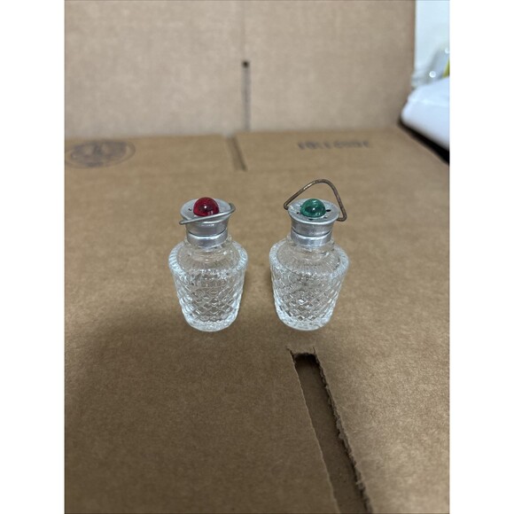 Depression Glass Other - Depression Glass Red & Green Tops Diamond 2" Salt & Pepper Lantern Shakers 1940s